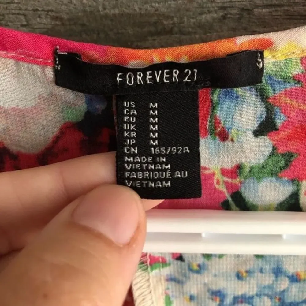 FOREVER 21 Size Med Tan Floral Hi-low Long Blouse - Picture 4 of 5